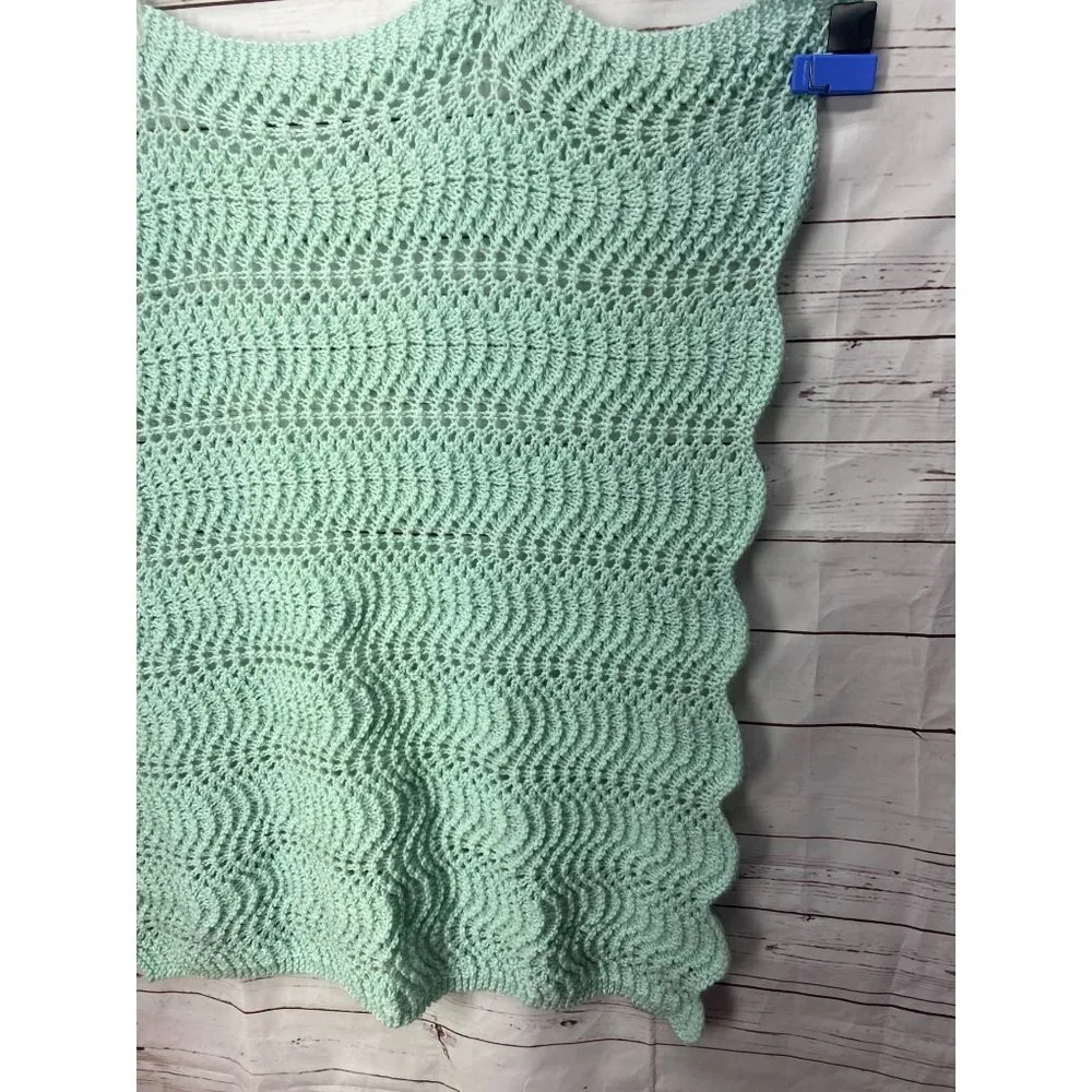 Handmade Crochet Baby Blanket Mint Green Scalloped Wave Pattern 35x35 Square